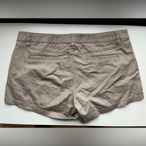 Volcom shorts, size 9 - Picture 2 of 3